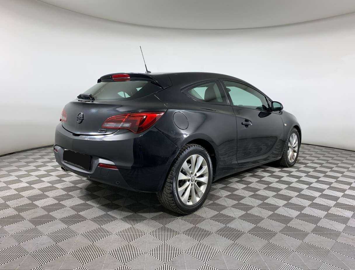 Opel Astra GTC, 2012 - Фото №3