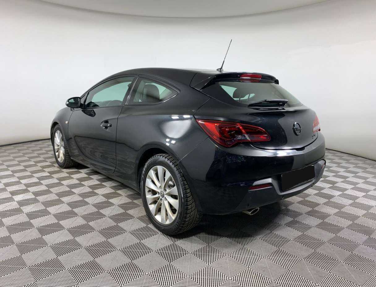 Opel Astra GTC, 2012 - Фото №4