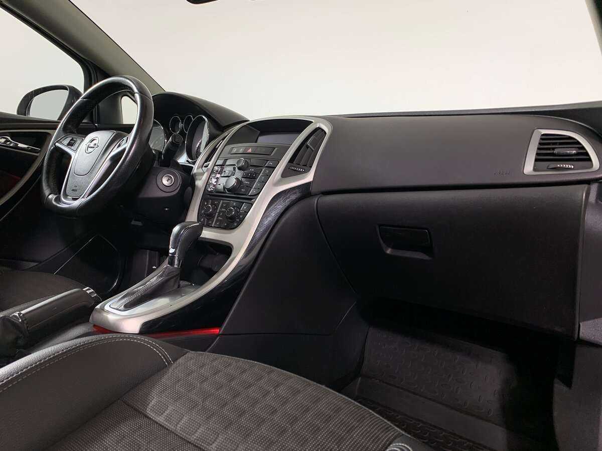 Opel Astra GTC, 2012 - Фото №8