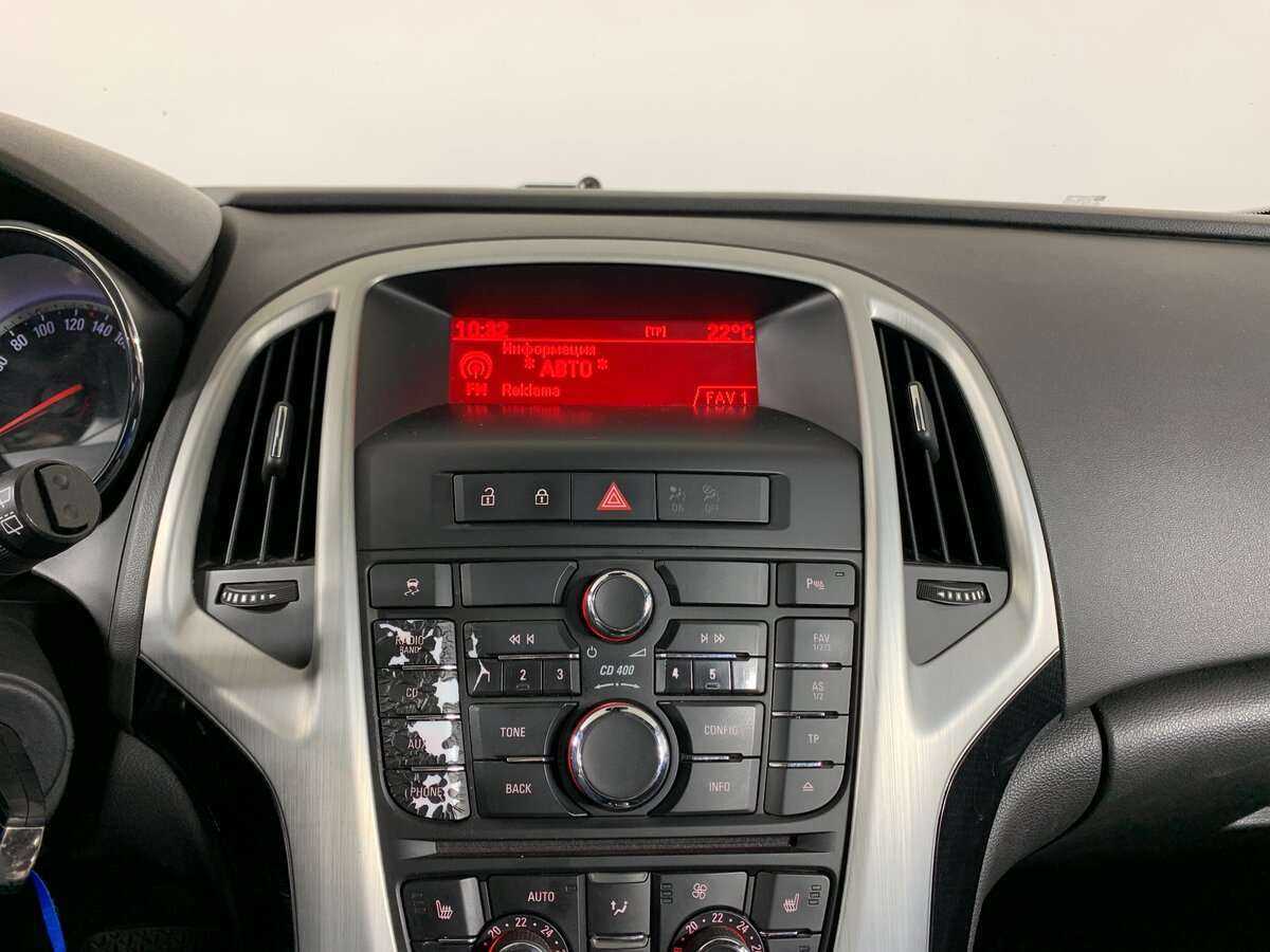 Opel Astra GTC, 2012 - Фото №10