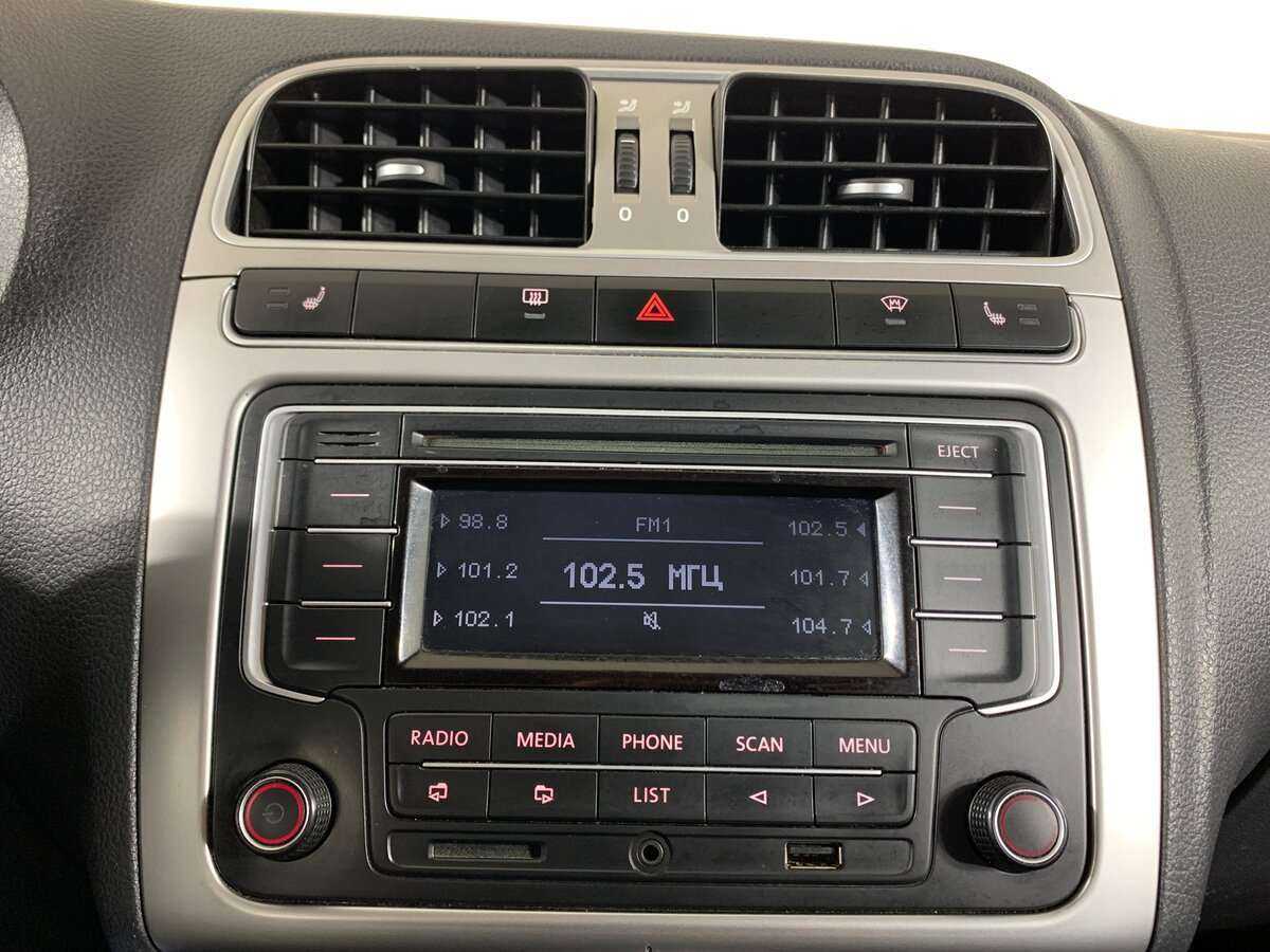 Volkswagen Polo, 2015 - Фото №12