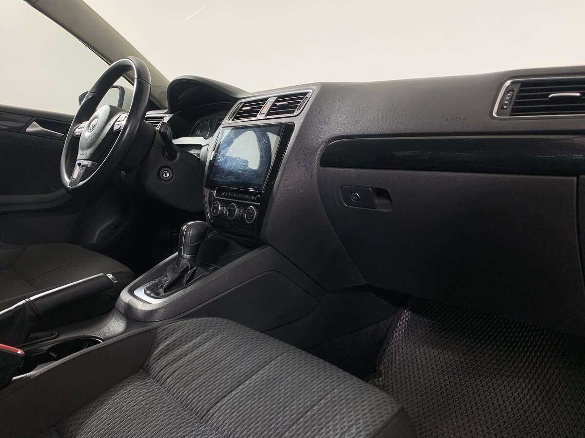Volkswagen Jetta, 2012 - Фото №10