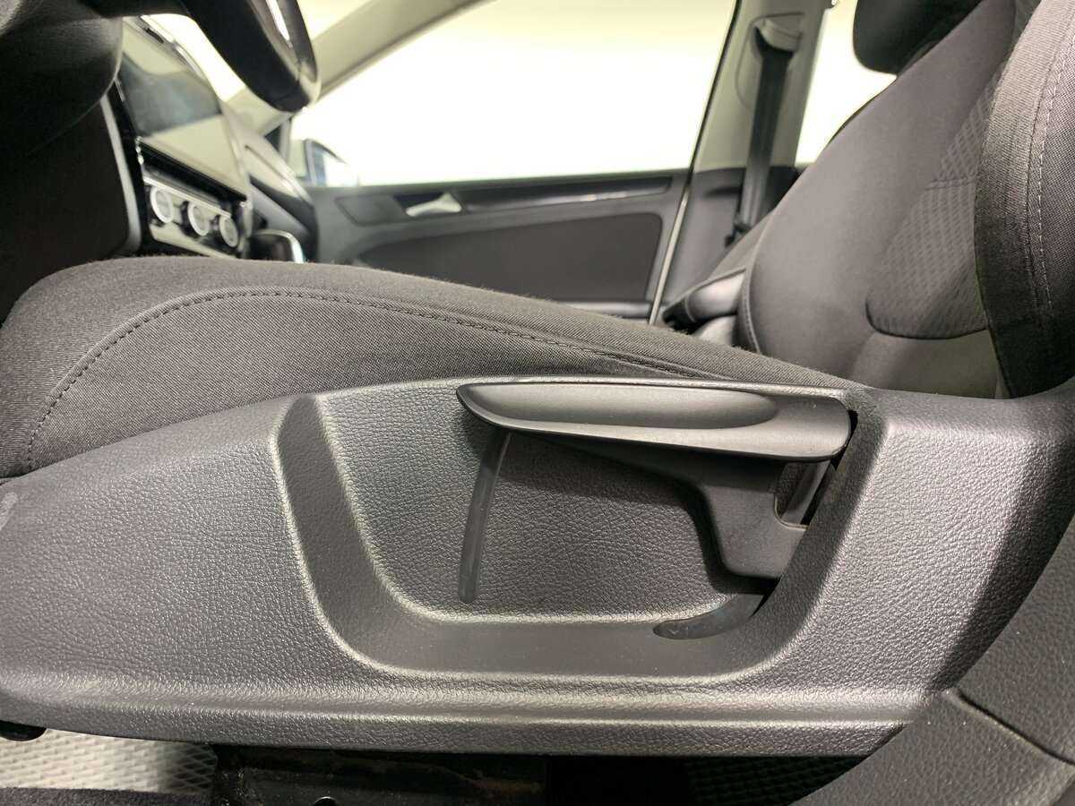 Volkswagen Jetta, 2012 - Фото №13