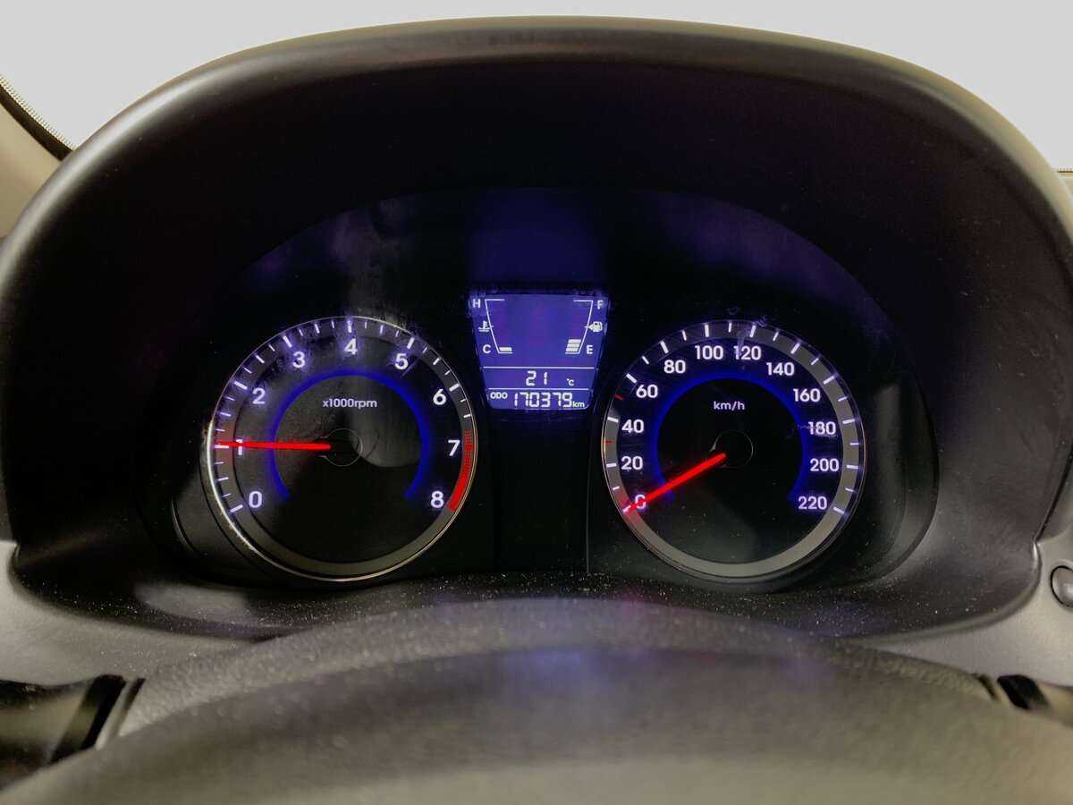 Hyundai Solaris, 2012 - Фото №11