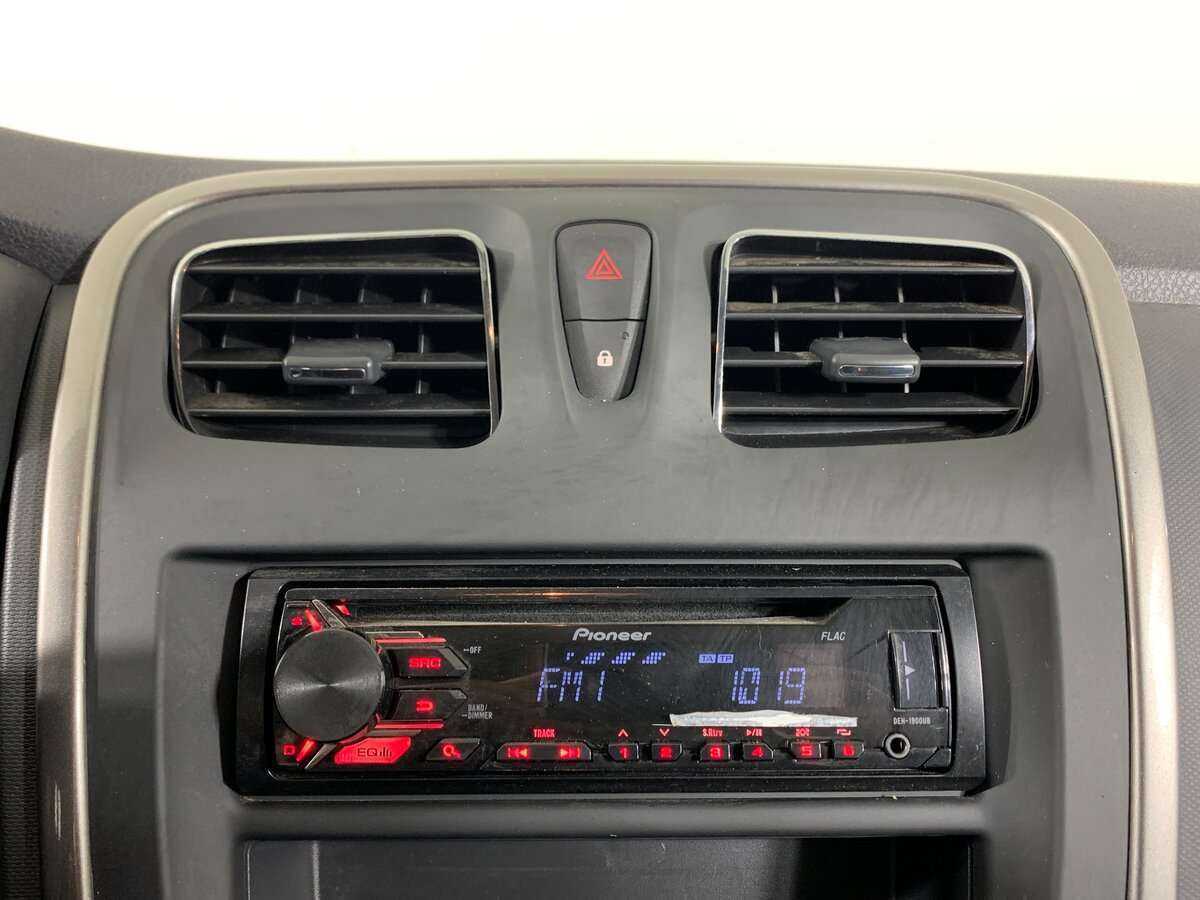 Renault Sandero, 2017 - Фото №12