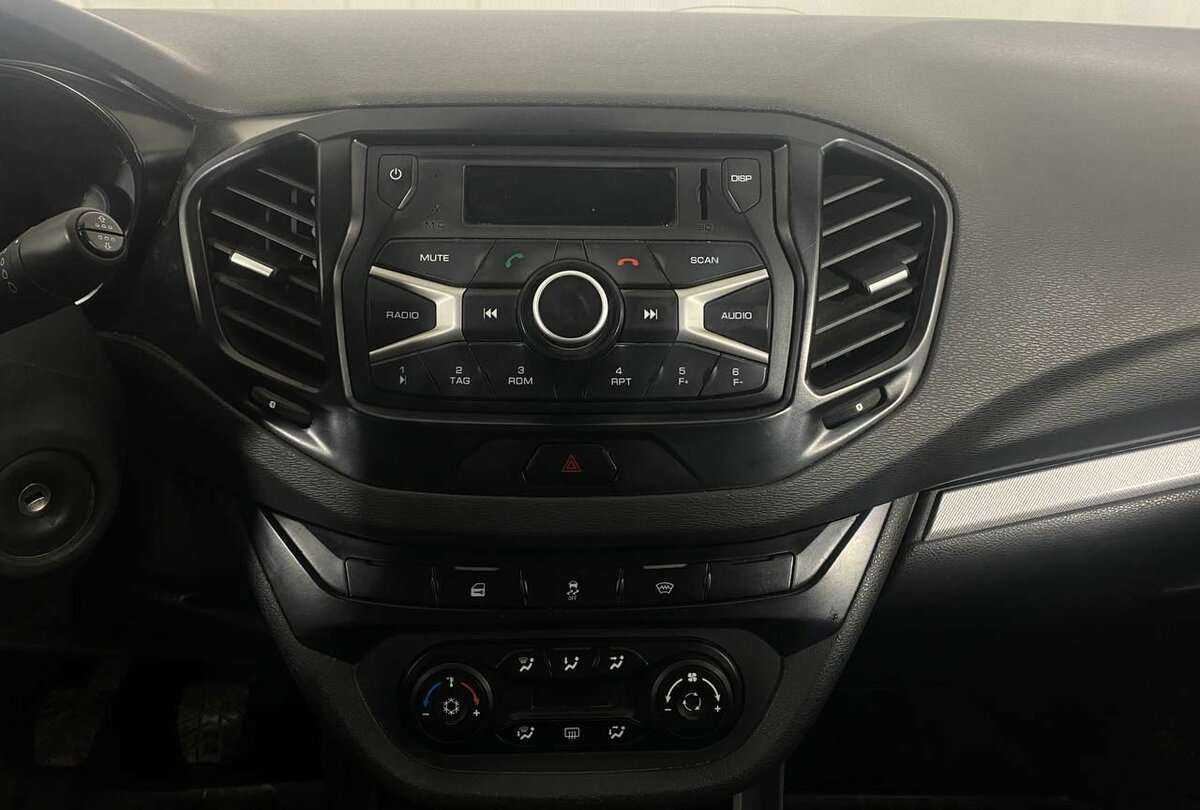 Lada (ВАЗ) Vesta Cross, 2020 - Фото №9