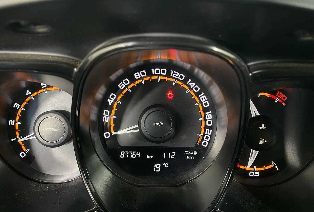 Lada (ВАЗ) Vesta SW, 2019 - Фото №9