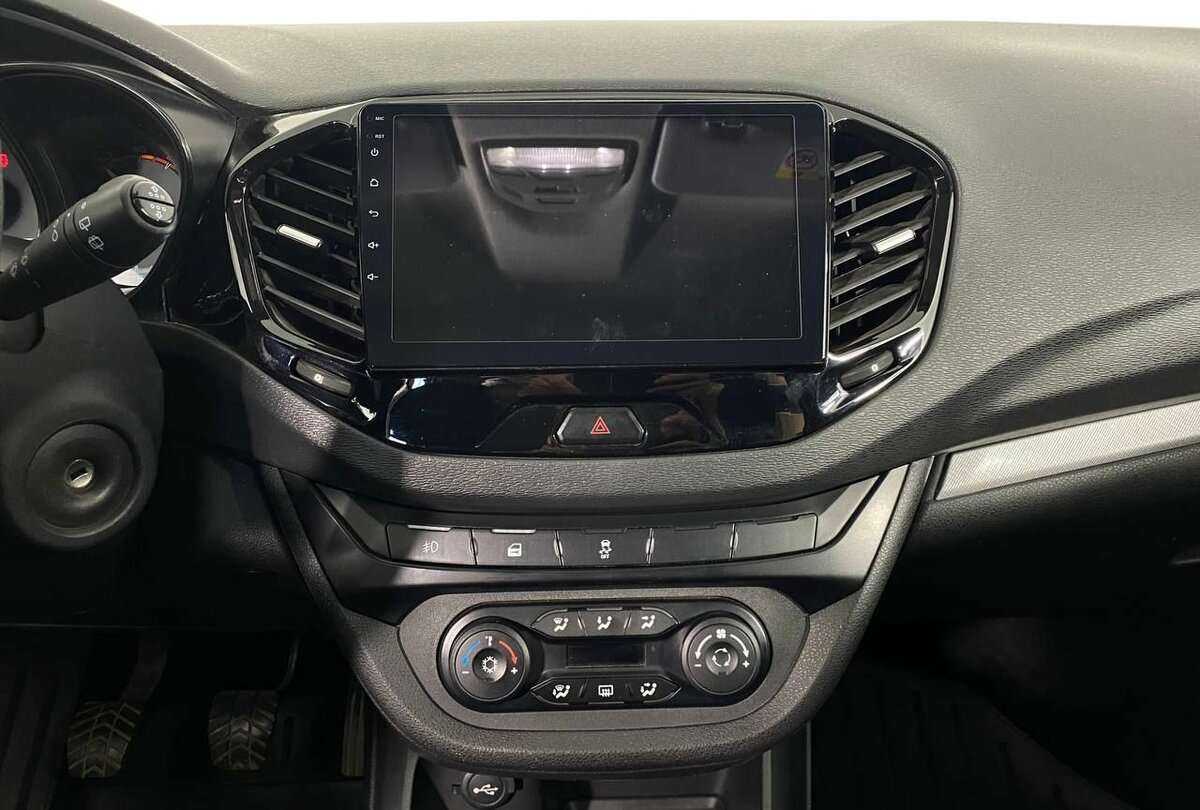 Lada (ВАЗ) Vesta SW, 2019 - Фото №11