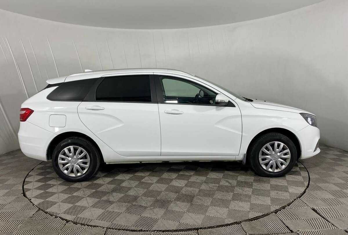 Lada (ВАЗ) Vesta SW, 2021 - Фото №3