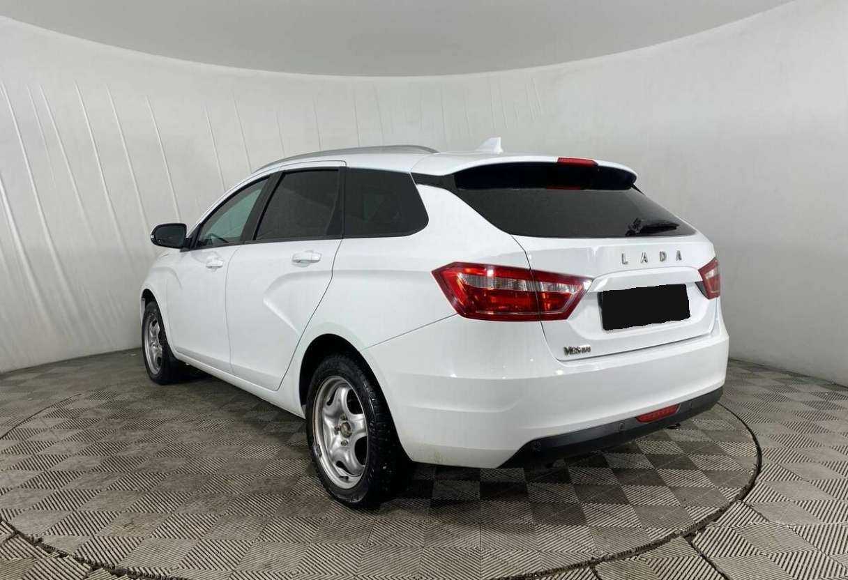 Lada (ВАЗ) Vesta SW, 2019 - Фото №6