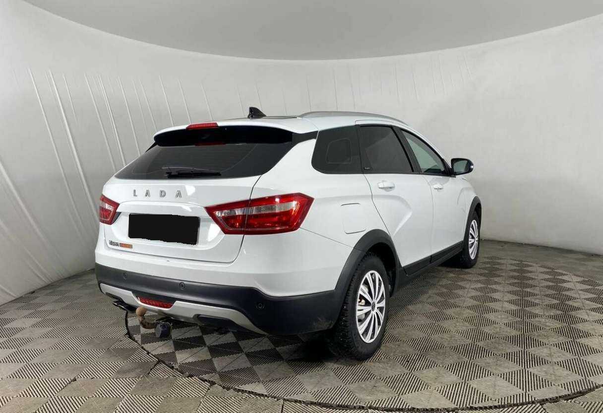 Lada (ВАЗ) Vesta SW, 2020 - Фото №4