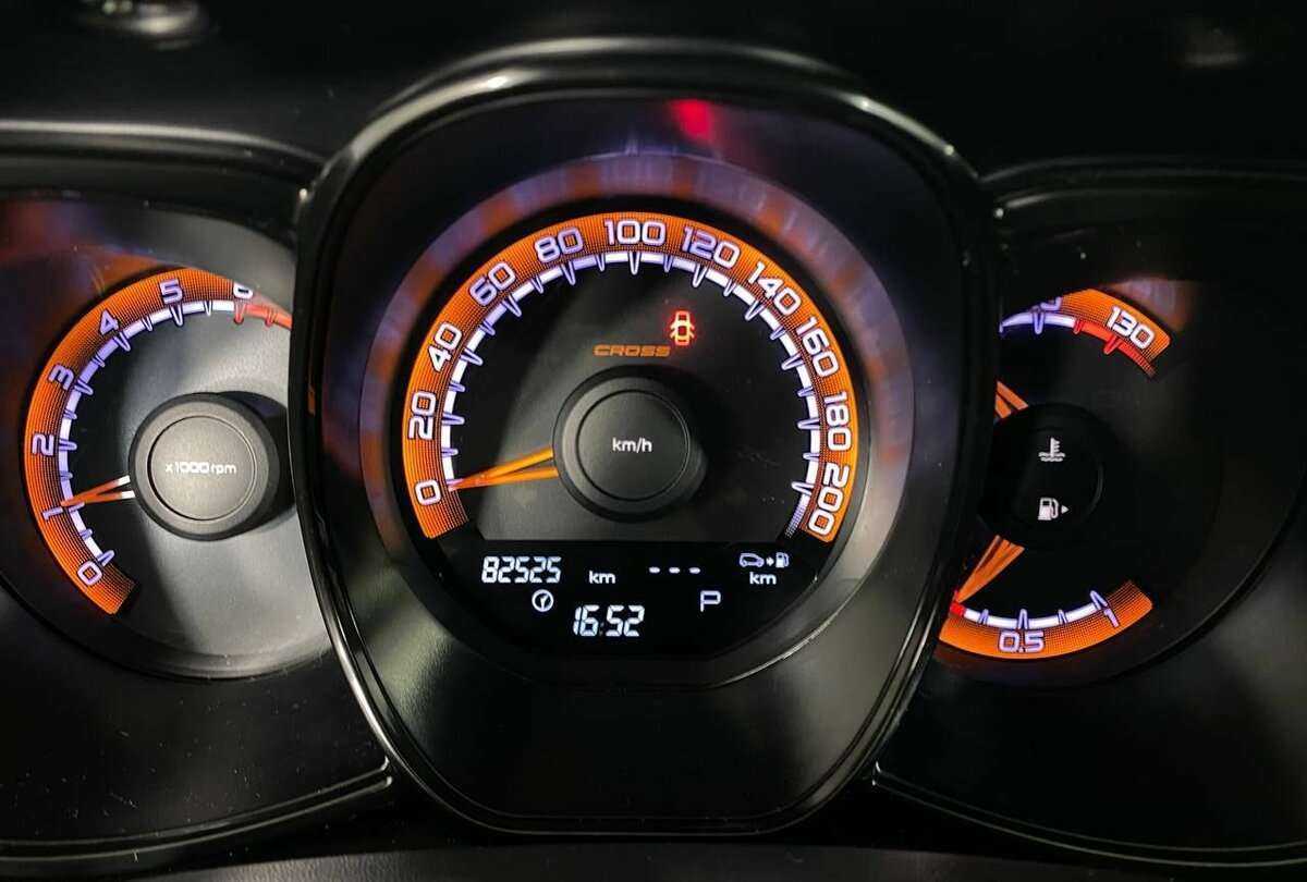 Lada (ВАЗ) Vesta SW, 2020 - Фото №9