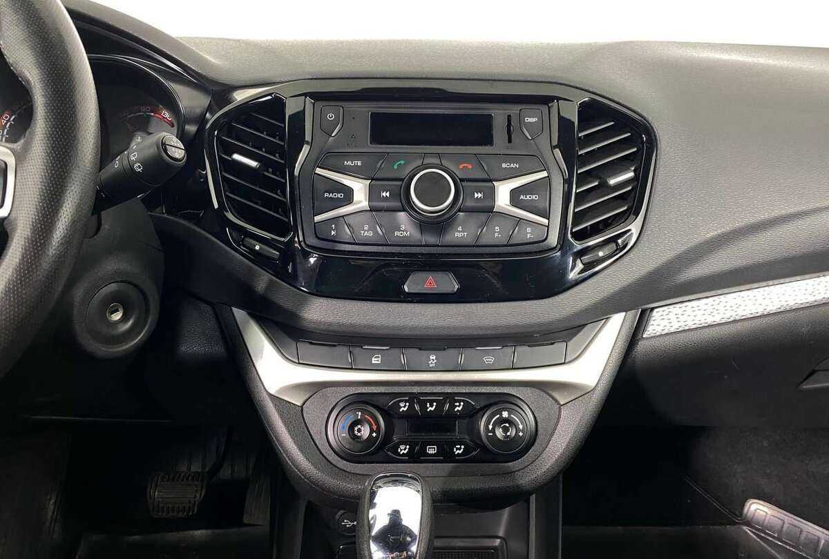 Lada (ВАЗ) Vesta SW, 2020 - Фото №11