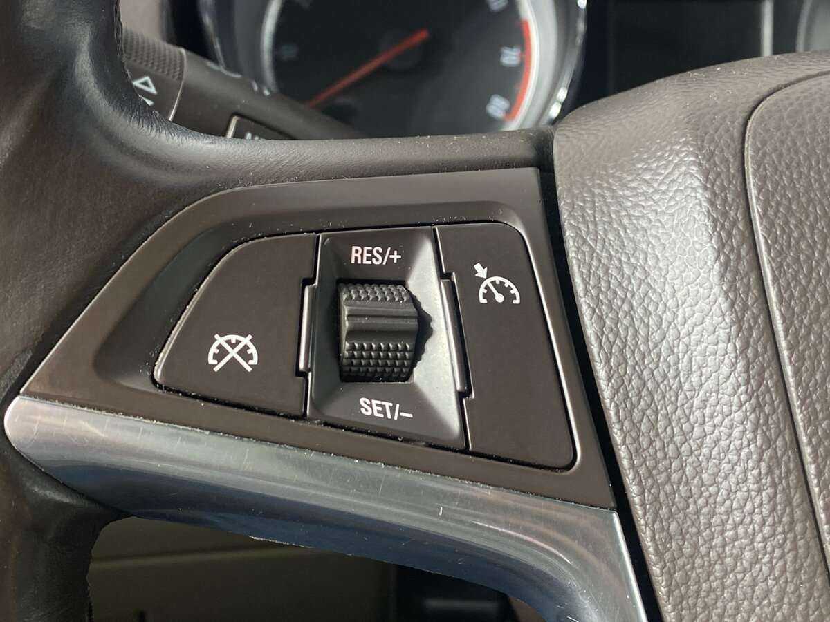 Opel Insignia, 2013 - Фото №11