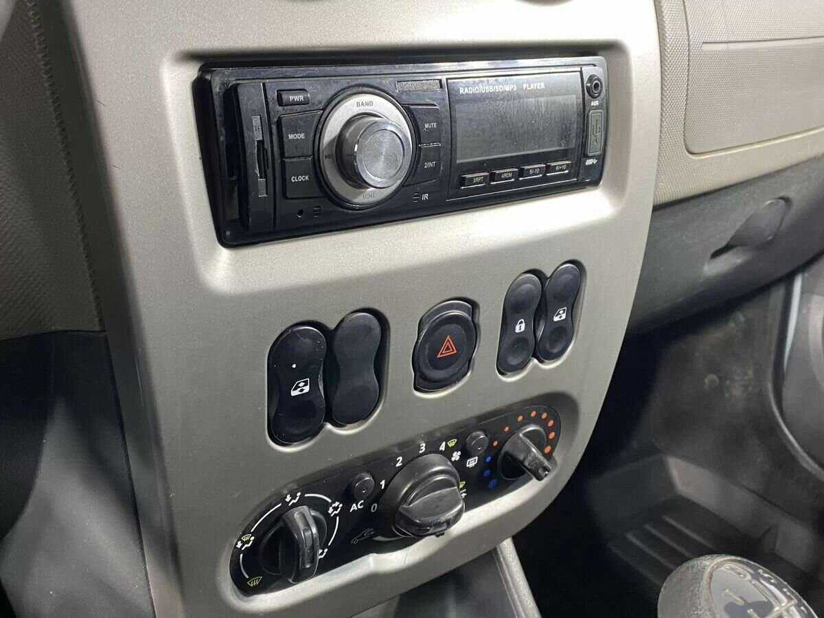 Renault Logan, 2012 - Фото №8