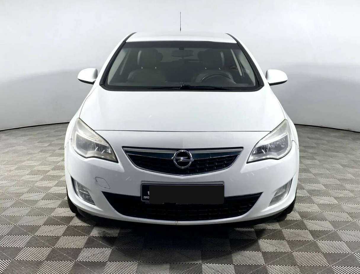 Opel Astra, 2012 - Фото №1