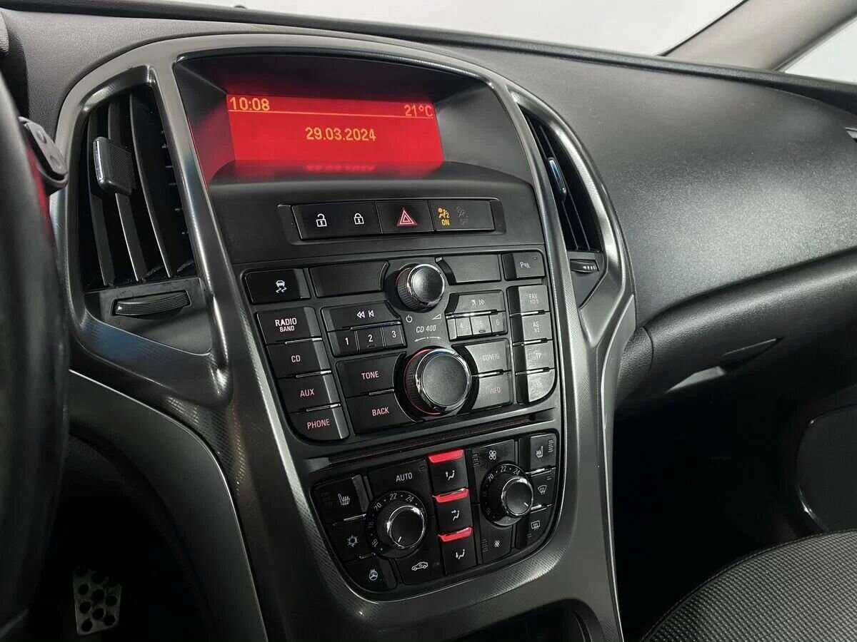 Opel Astra, 2012 - Фото №13