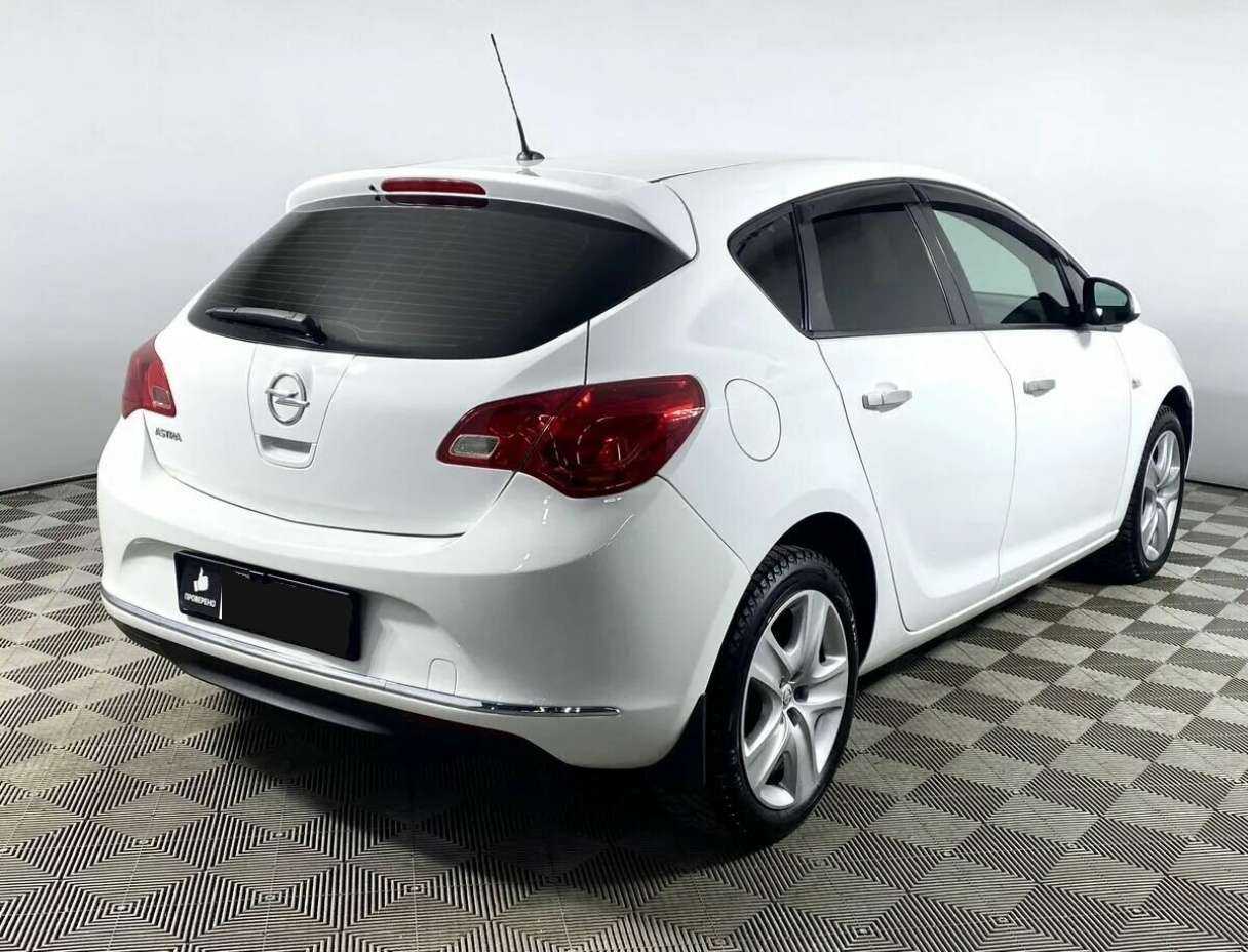 Opel Astra, 2012 - Фото №3