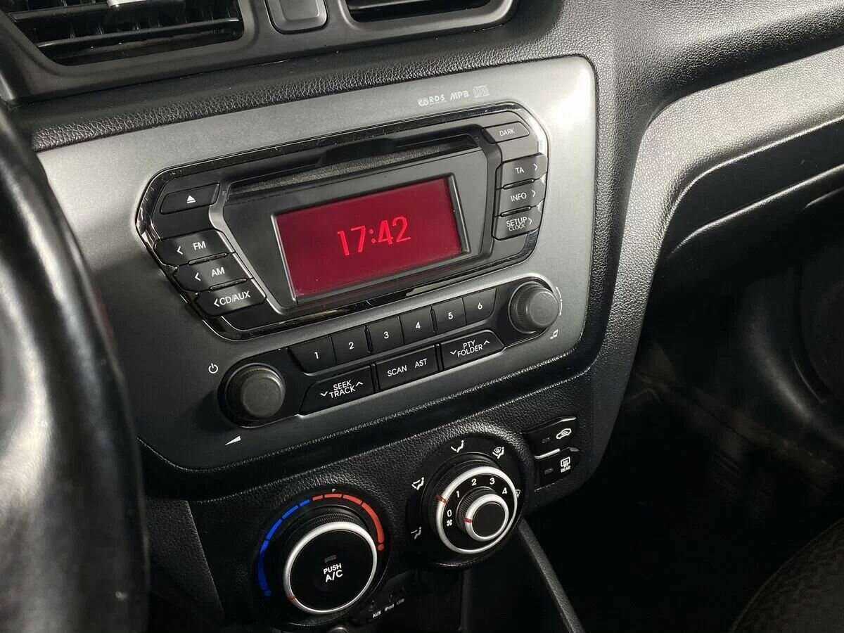 Kia Rio 4-speed, 2013 - Фото №9