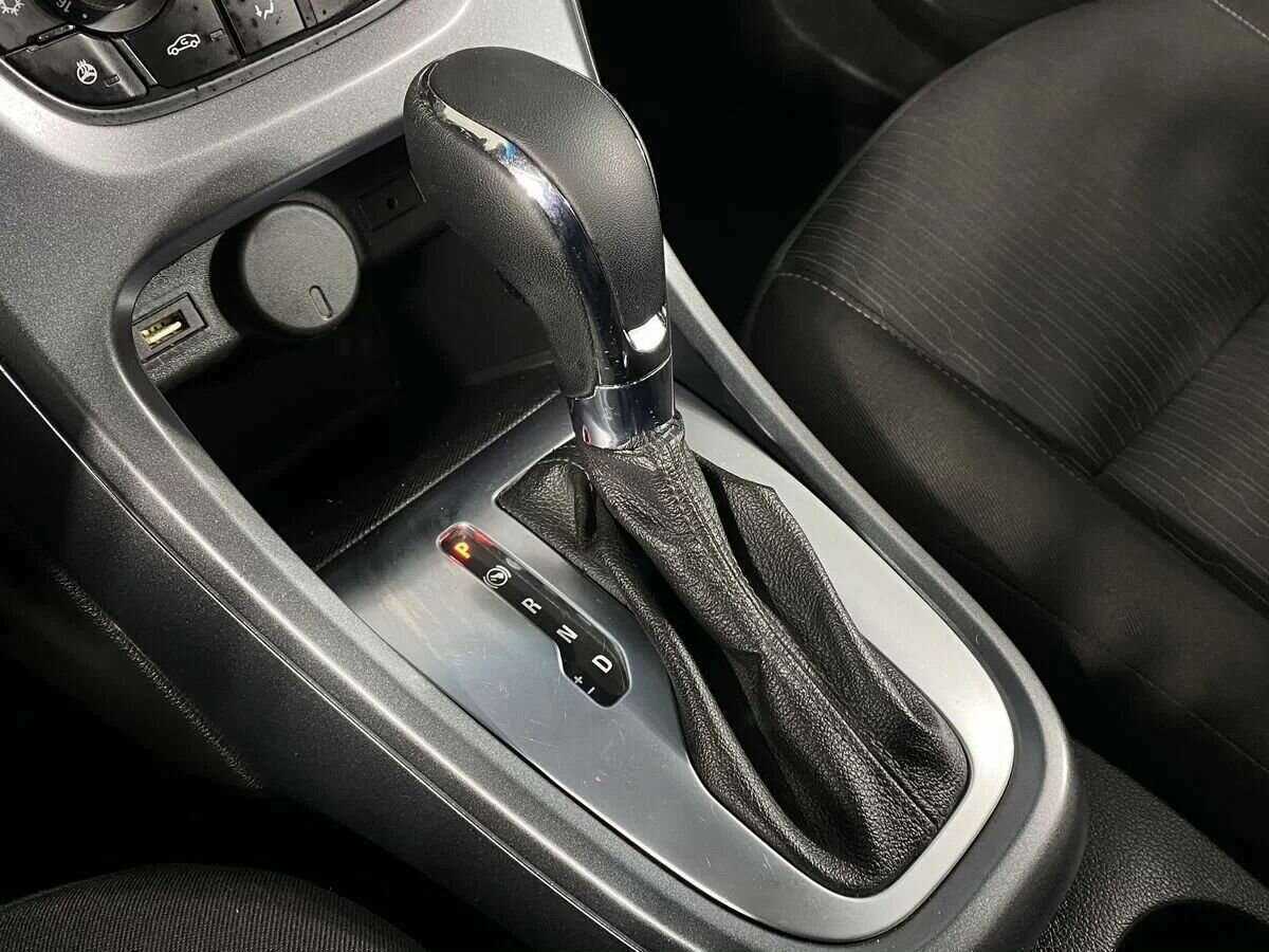 Opel Astra GTC, 2013 - Фото №15