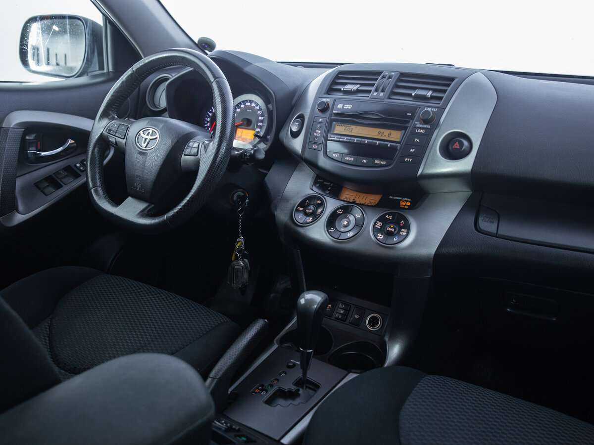 Toyota RAV4, 2012 - Фото №8