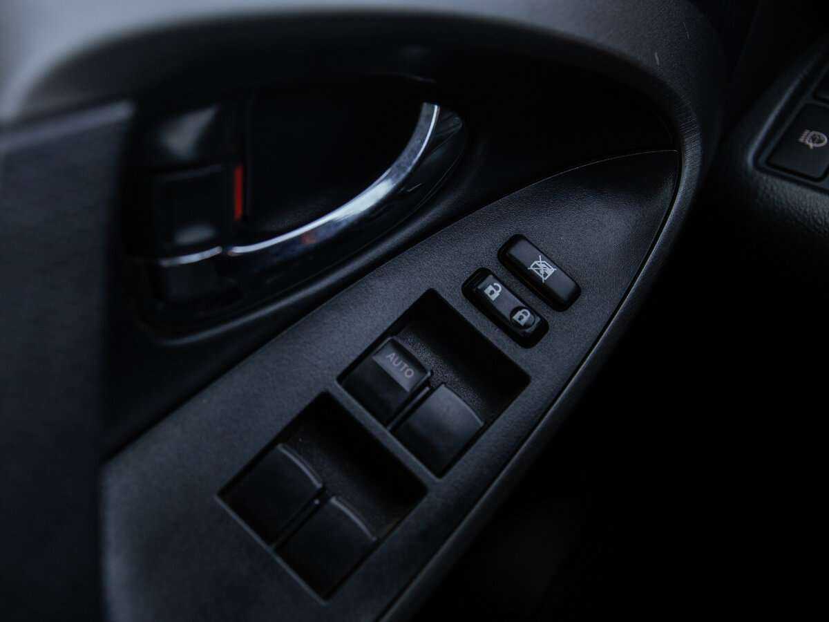 Toyota RAV4, 2012 - Фото №15