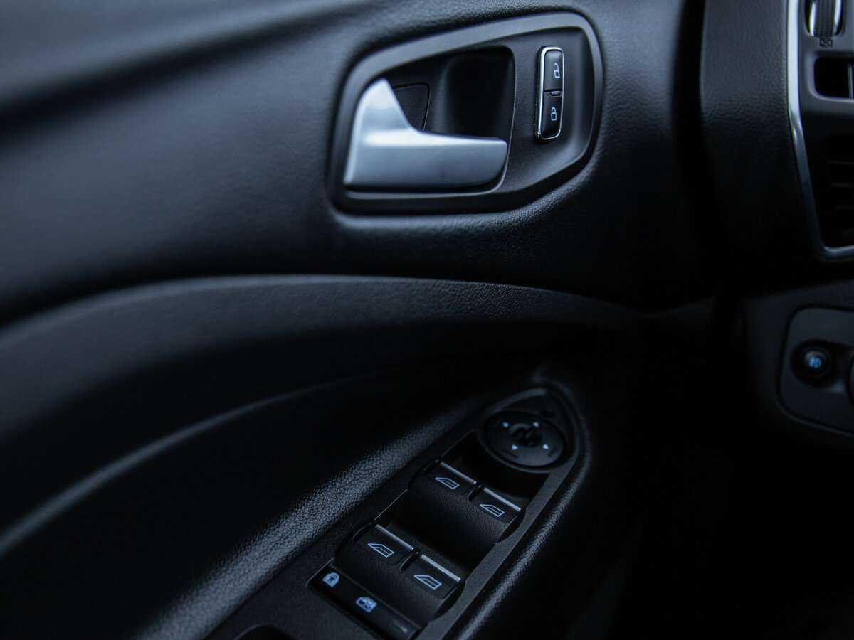 Ford Kuga, 2015 - Фото №14