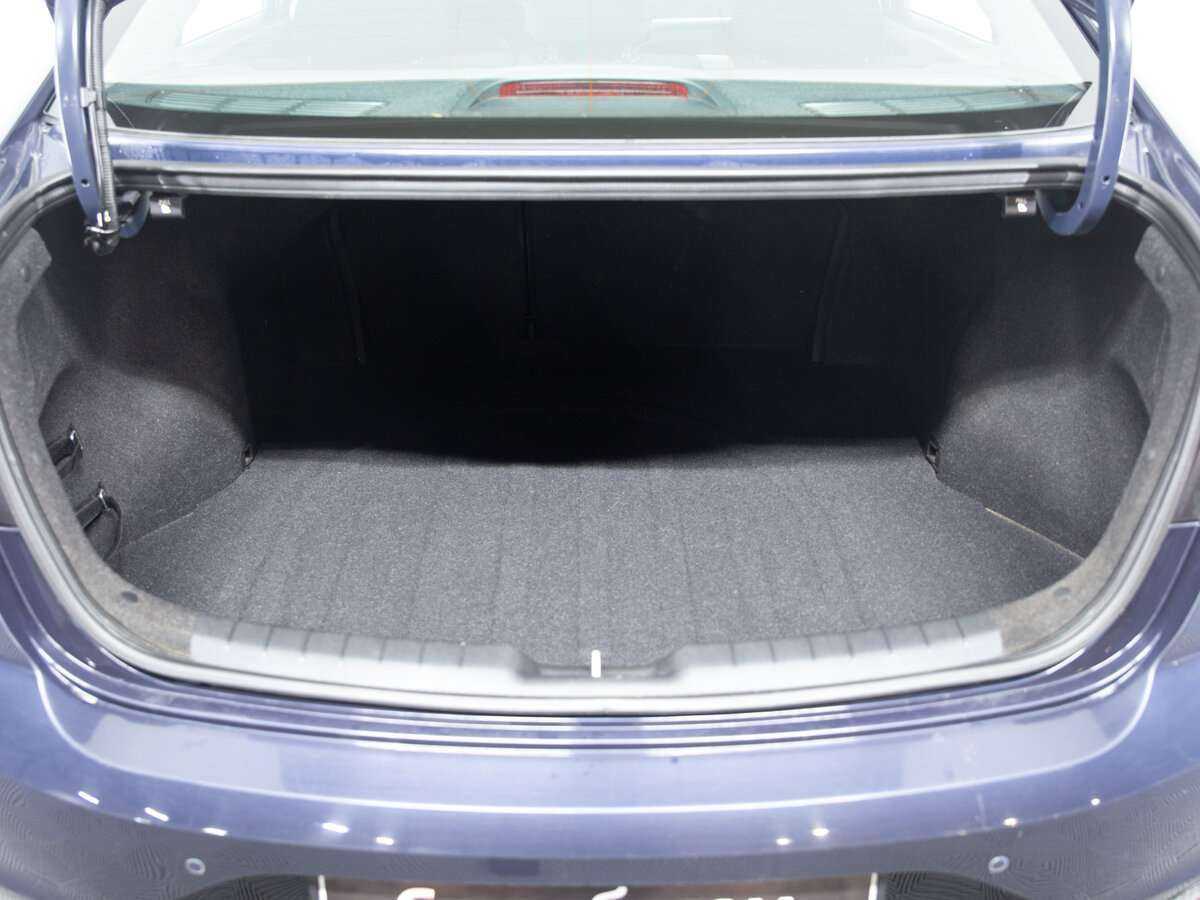 Hyundai Elantra, 2020 - Фото №8