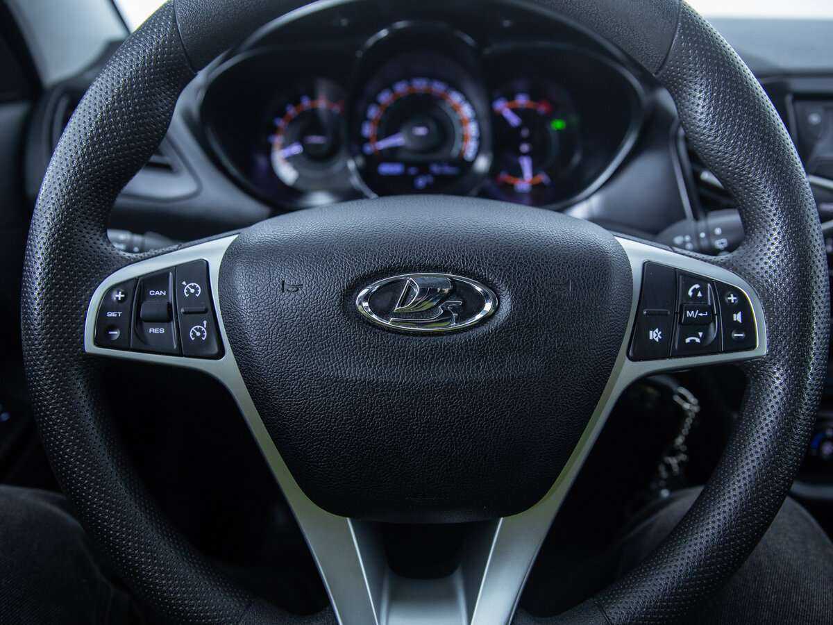 Lada (ВАЗ) Vesta SW, 2018 - Фото №8