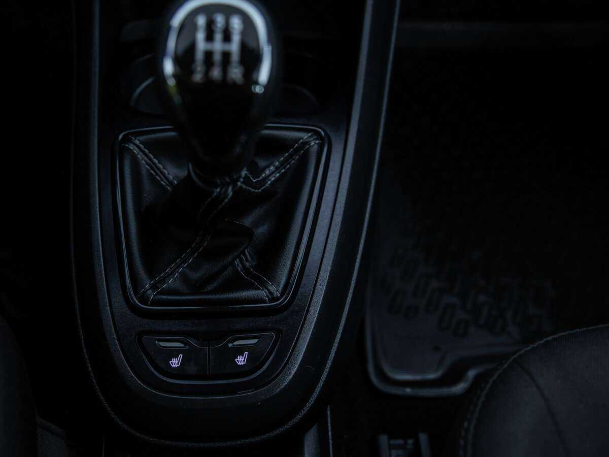 Lada (ВАЗ) Vesta SW, 2018 - Фото №17