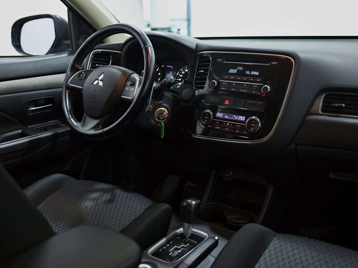 Mitsubishi Outlander, 2013 - Фото №6