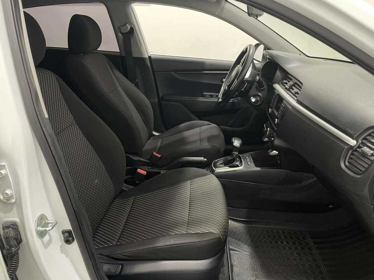Kia Rio X-Line, 2020 - Фото №9
