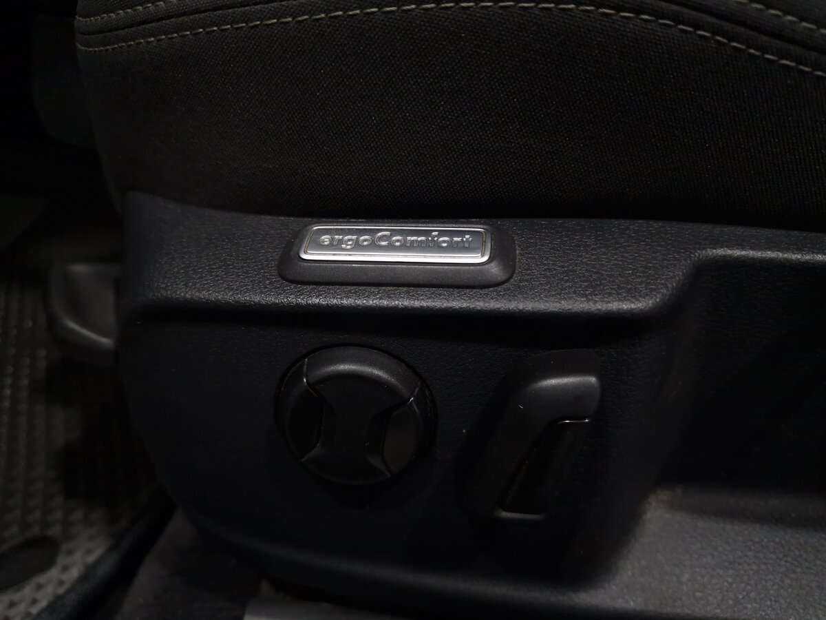 Volkswagen Passat, 2015 - Фото №13