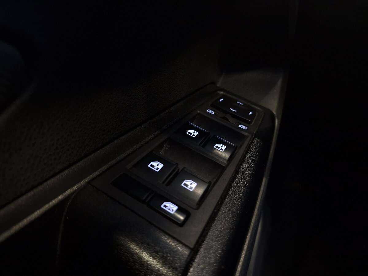 Lada (ВАЗ) Vesta SW, 2020 - Фото №3