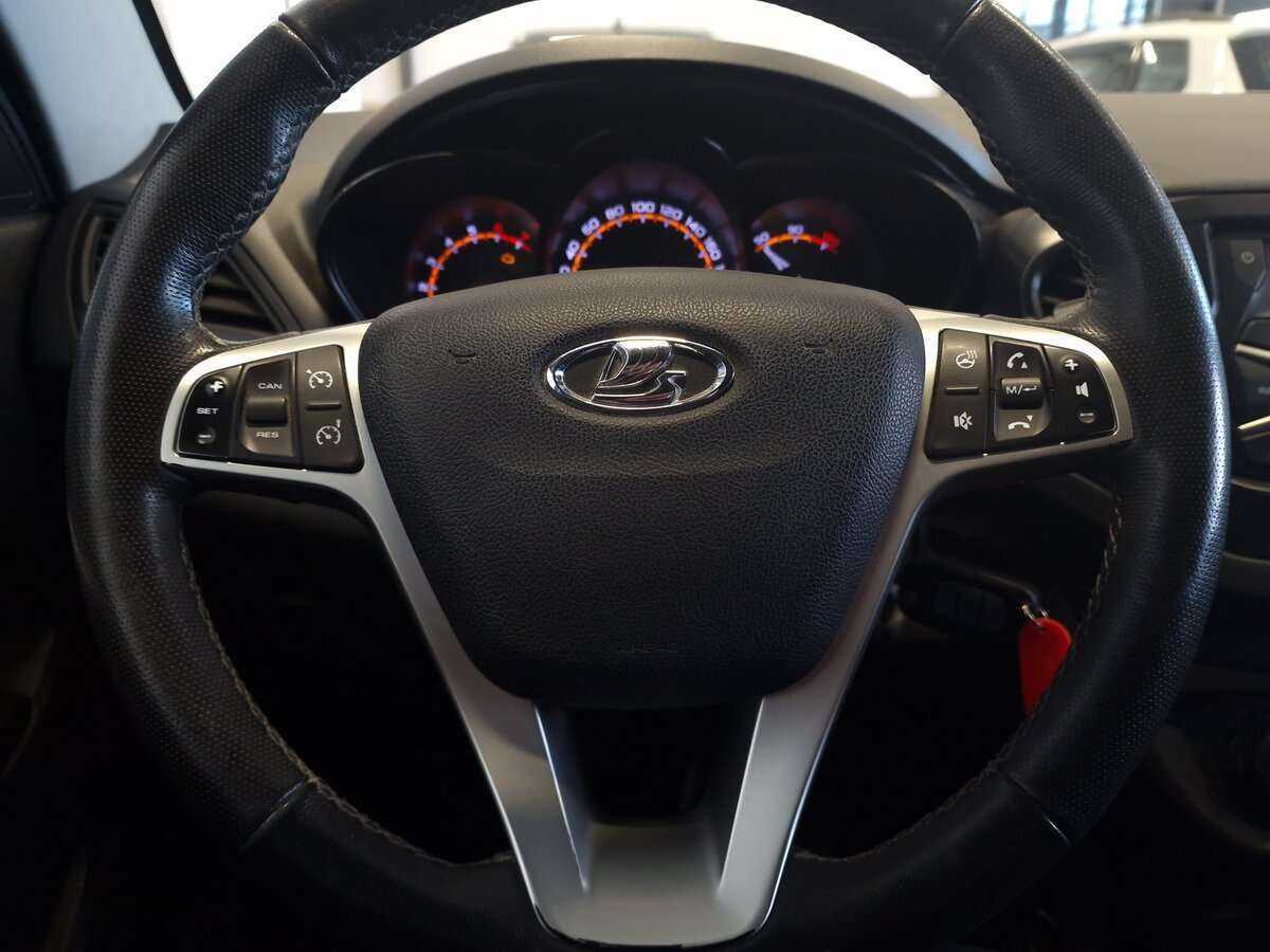 Lada (ВАЗ) Vesta SW, 2020 - Фото №4