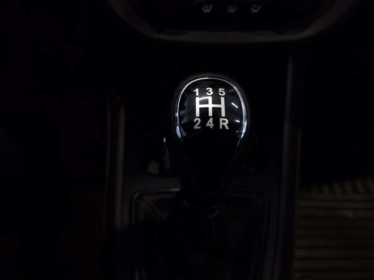 Lada (ВАЗ) Vesta SW, 2020 - Фото №8