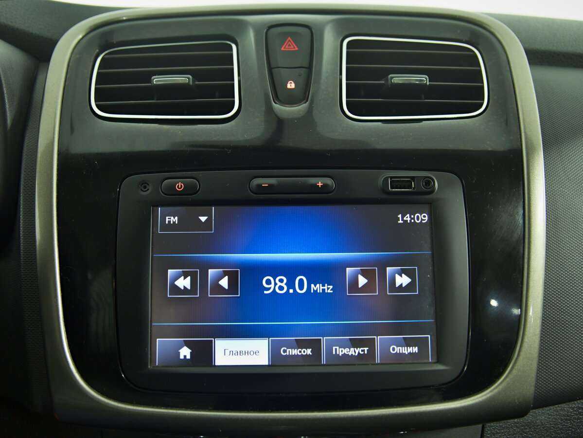 Renault Logan, 2015 - Фото №11