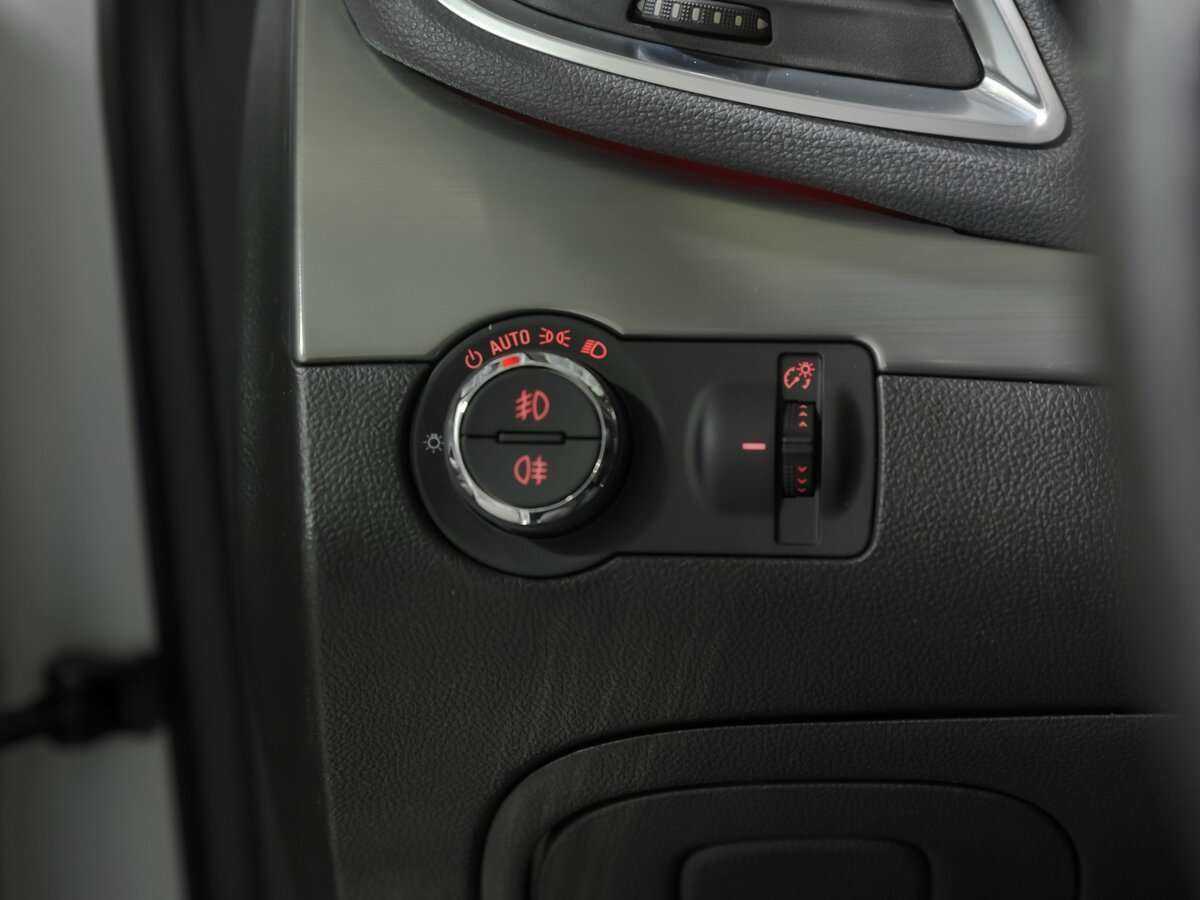 Opel Mokka, 2013 - Фото №13