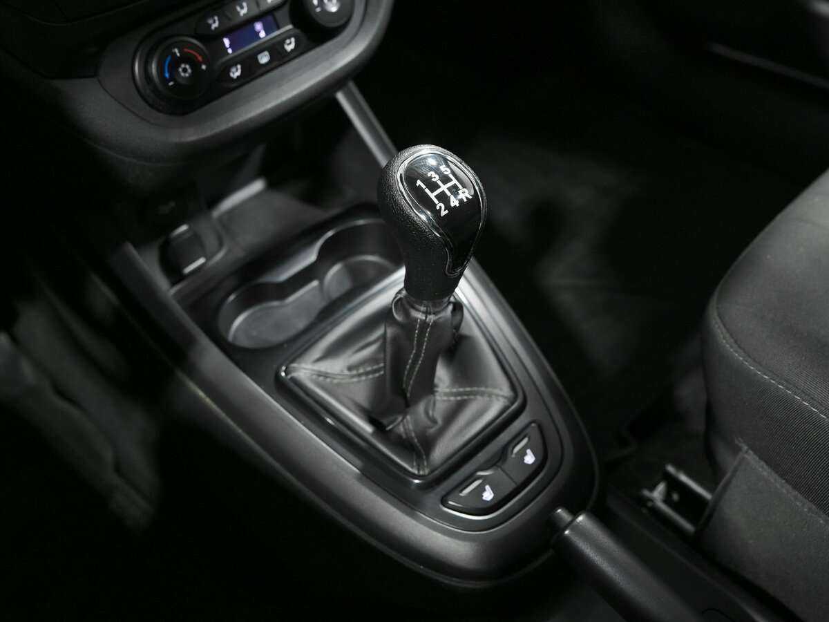 Lada (ВАЗ) Vesta, 2019 - Фото №9