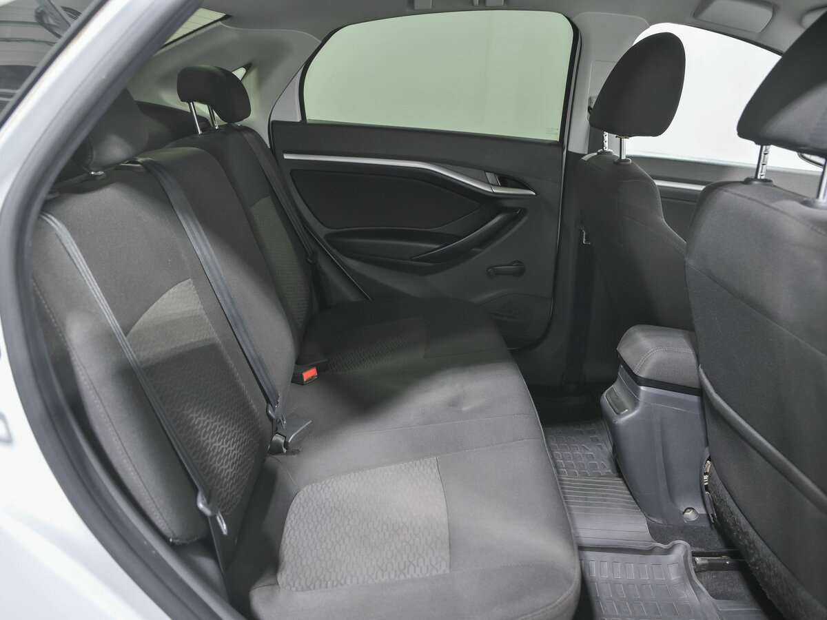 Lada (ВАЗ) Vesta, 2019 - Фото №12