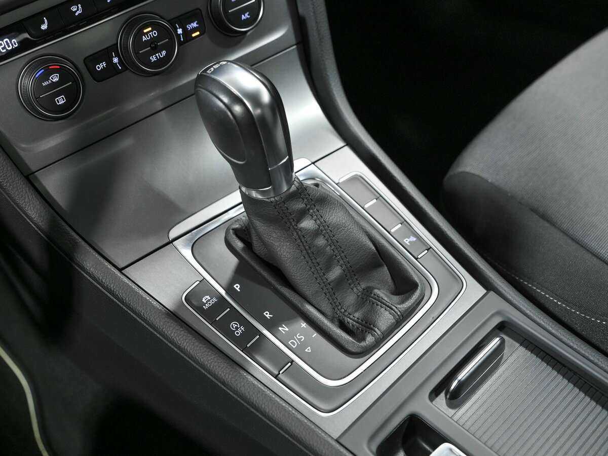 Volkswagen Golf, 2013 - Фото №10