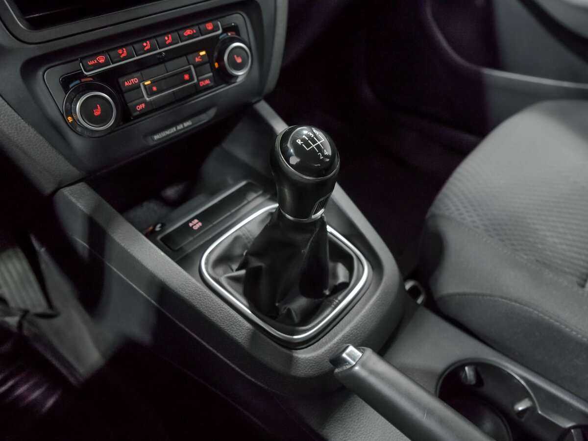 Volkswagen Jetta, 2012 - Фото №9