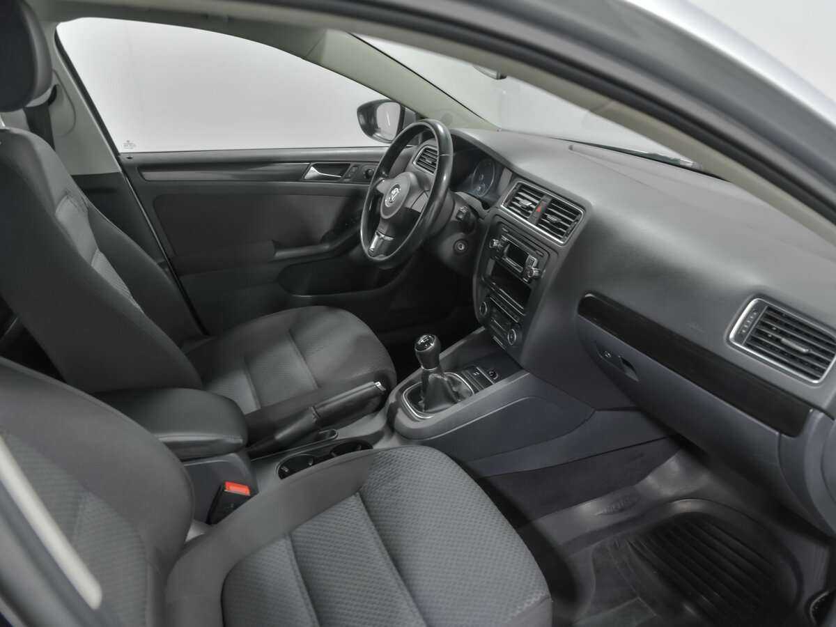 Volkswagen Jetta, 2012 - Фото №12
