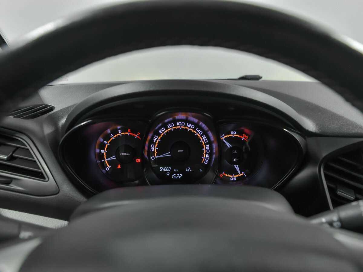 Lada (ВАЗ) Vesta SW, 2020 - Фото №6