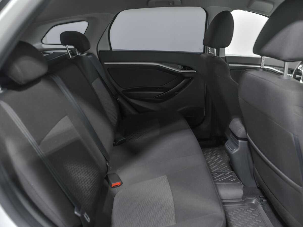 Lada (ВАЗ) Vesta SW, 2020 - Фото №11