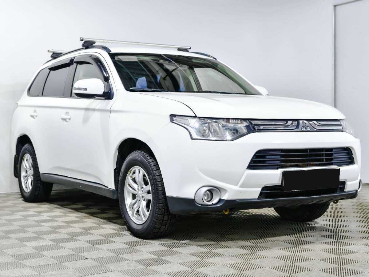 Mitsubishi Outlander, 2013 - Фото №2