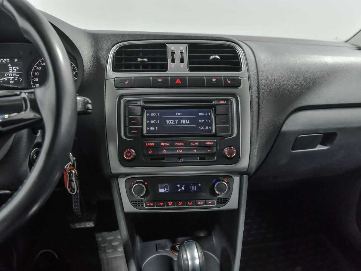 Volkswagen Polo, 2015 - Фото №8