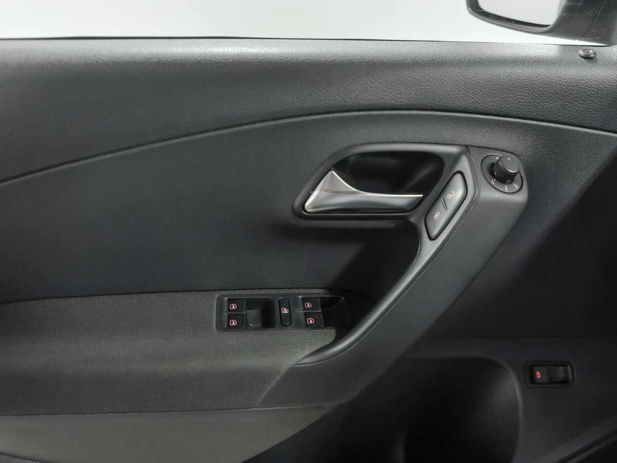 Volkswagen Polo, 2015 - Фото №10