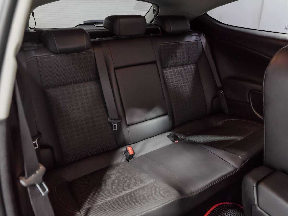 Opel Astra GTC, 2013 - Фото №9