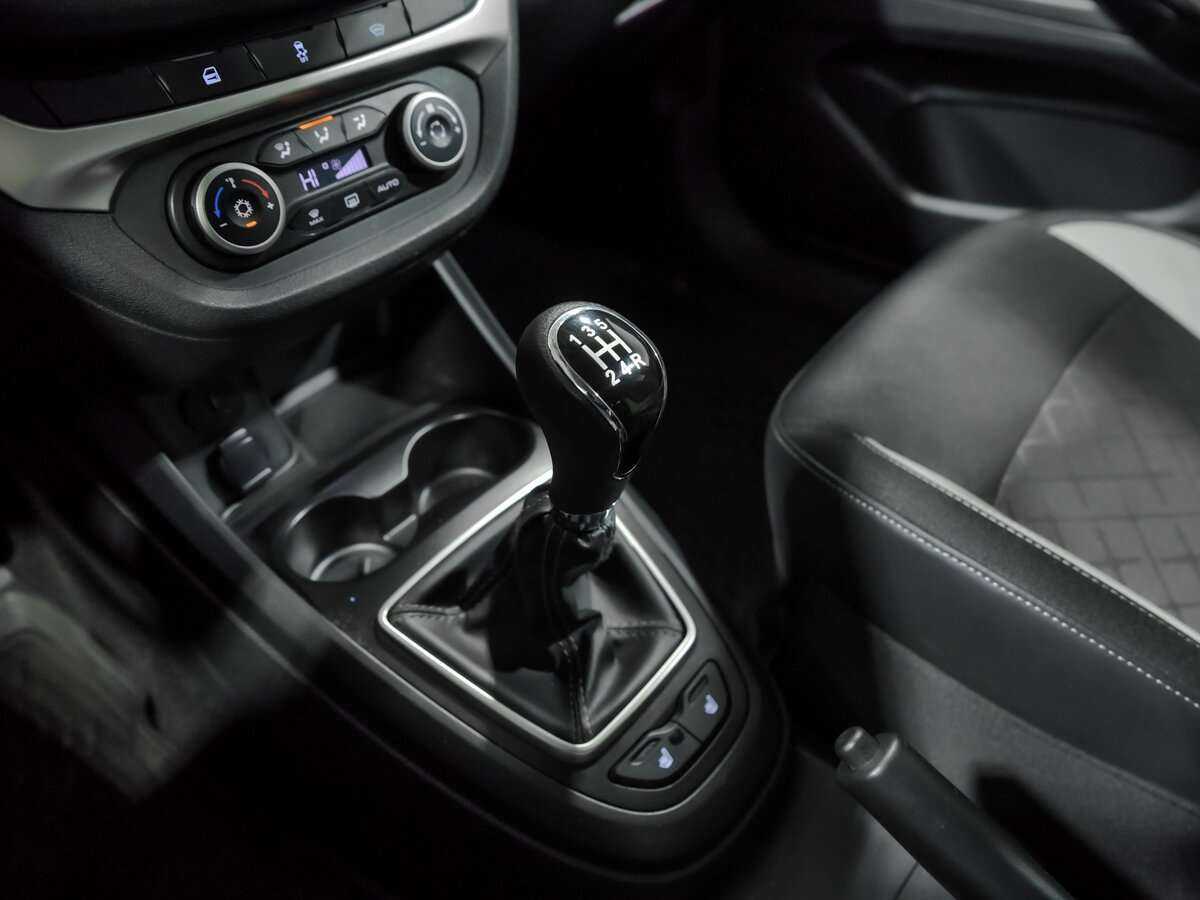 Lada (ВАЗ) Vesta SW, 2021 - Фото №12